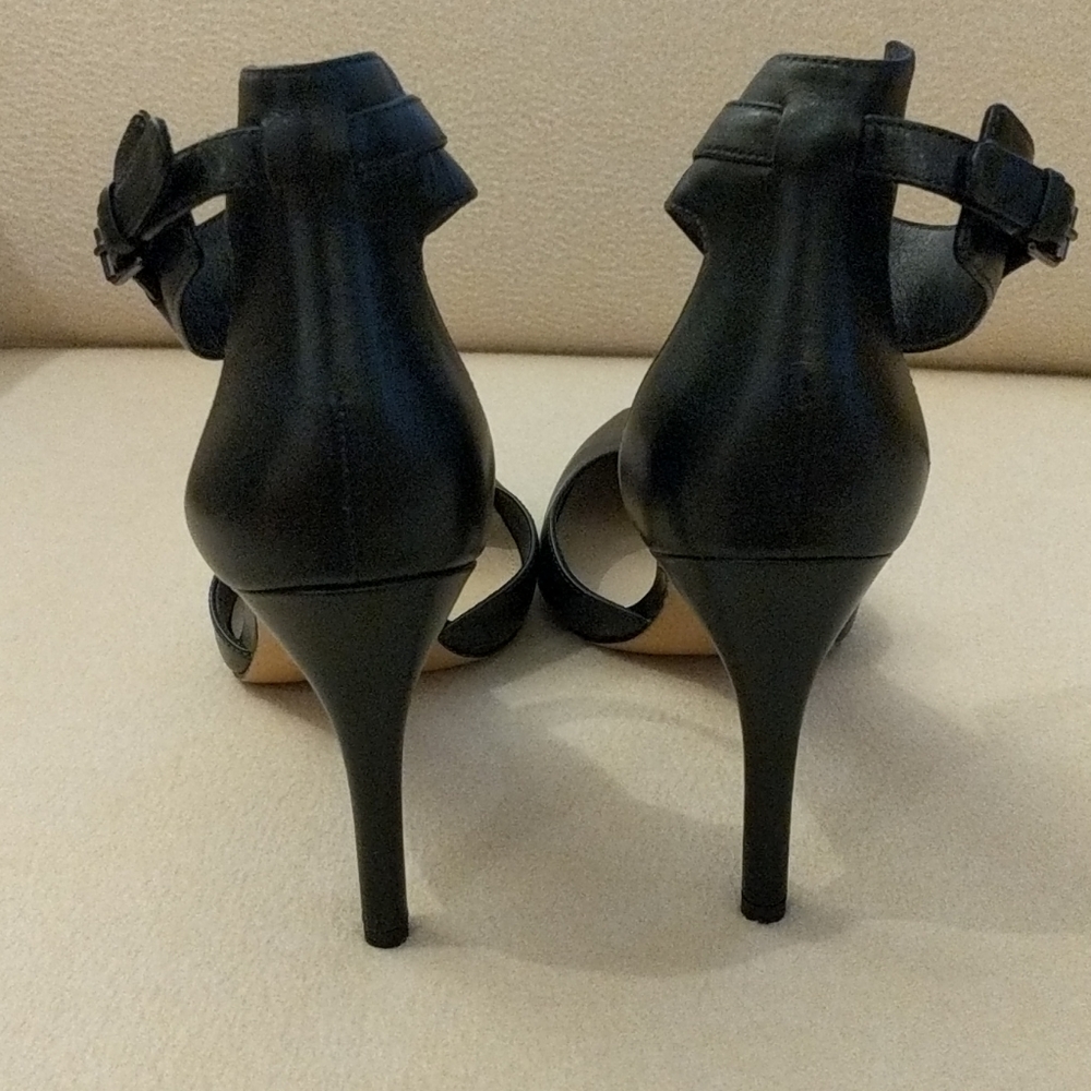 Via Spiga Ankle Strap Heels - Size 8.5 - Picture 4 of 5